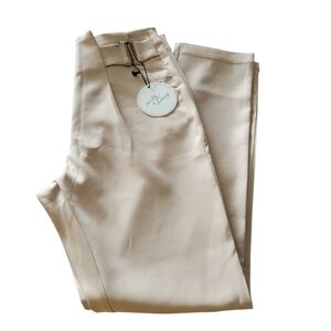 Cream Ankle Cropped Pants with Structured Fabric